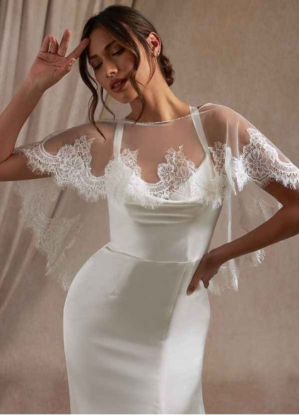 Dwolves Delight Lace Tulle Wrap