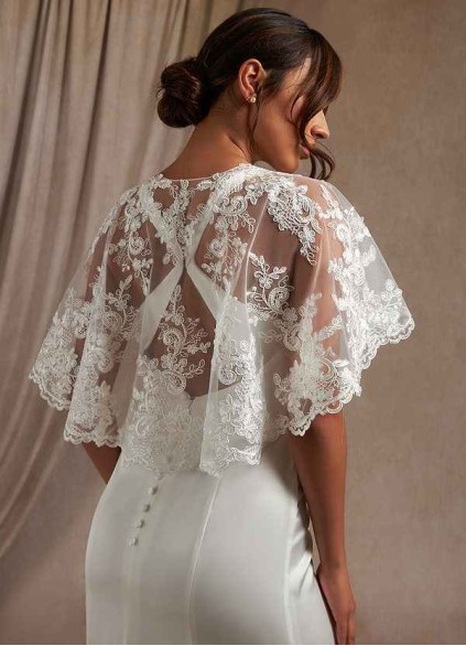 Dwolves Hephzibah Lace Tulle Wrap Dwolves Hephzibah Lace Tulle Wrap