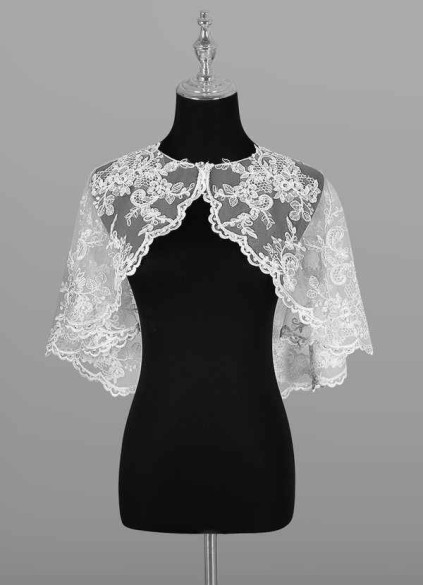 Dwolves Hephzibah Lace Tulle Wrap Dwolves Hephzibah Lace Tulle Wrap
