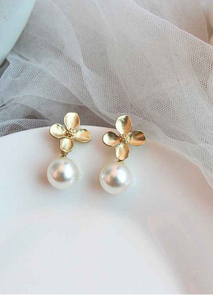 Clover and Pearl Drop Earrings Clover and Pearl Drop Earrings