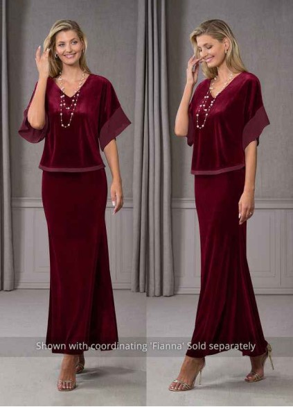 Dwolves Zana Velvet Skirt
( Final Sale ) Dwolves Zana Velvet Skirt
( Final Sale )