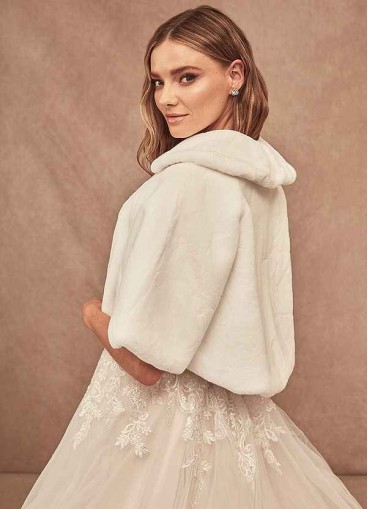 Dwolves Faith Faux Fur Wrap